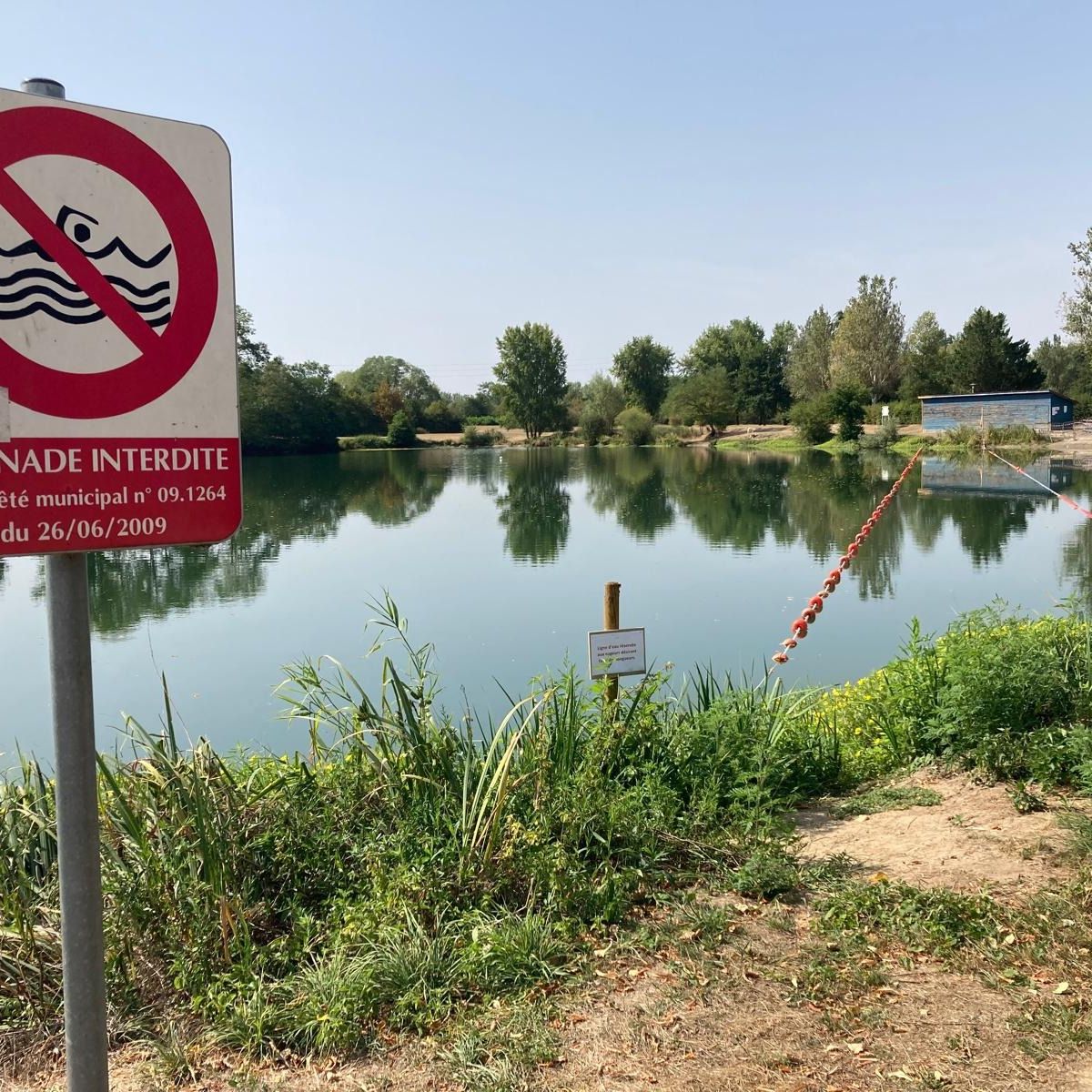 « Deux Jeunes Morts à l’Étang : Une Tragédie qui Met en Lumière les Désastres du Puy-de-Dôme »
