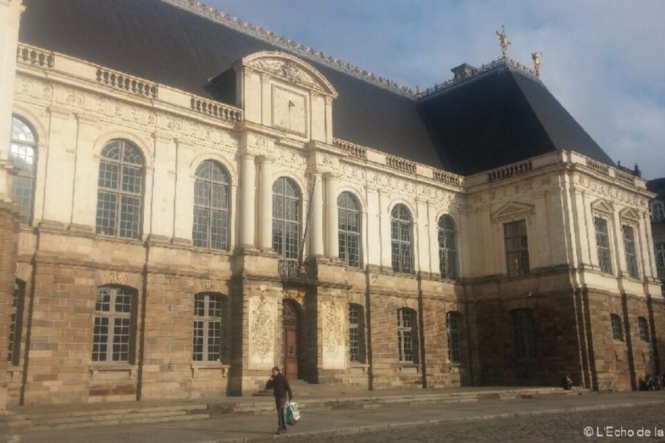Crise sociale à Brest : Un père de famille ivre terrorise sa femme et ses enfants dans les rues