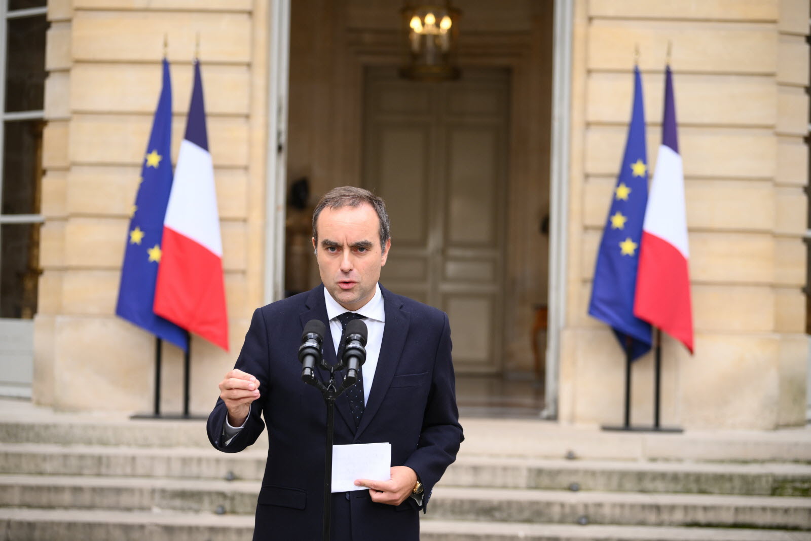 La France plongée dans le chaos économique par les erreurs de Macron