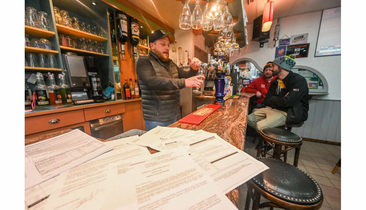 Un couple de propriétaires de bar séparé par la justice